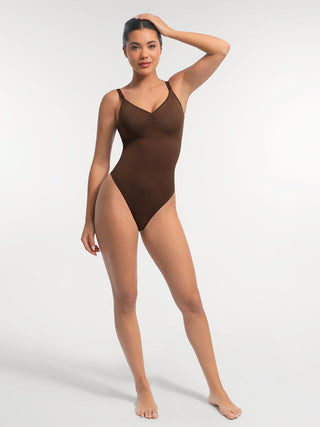 String de costume sculptant le corps